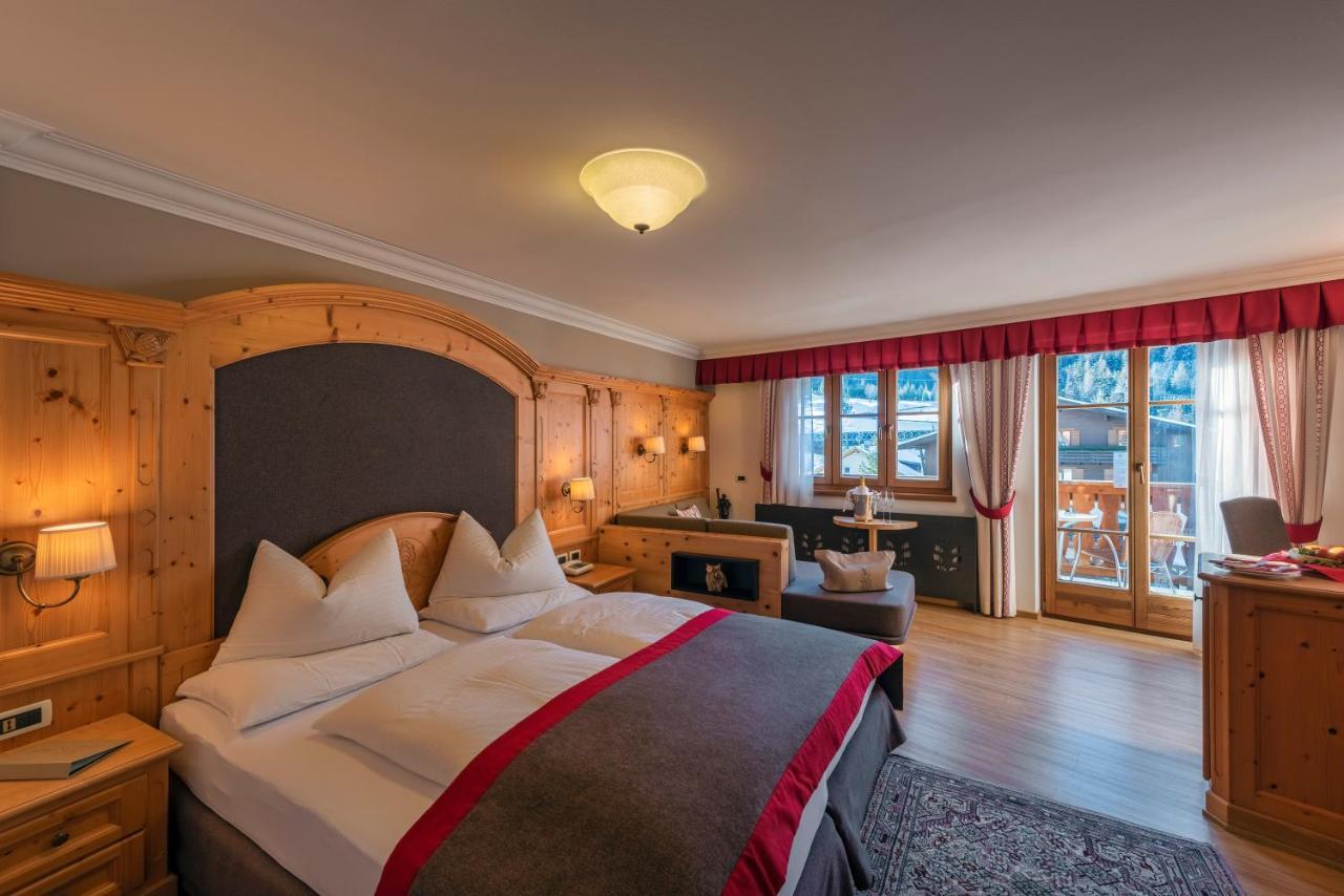 Posta Zirm Hotel Corvara In Badia Exterior photo